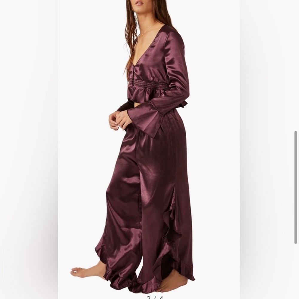 💜Free People Chasing Love Dreamy Pyjama Set - Picture 4 of 8